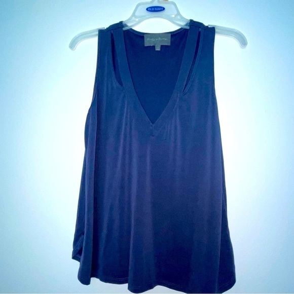 Sunday in Brooklyn Sleeveless Blouse V-Neck Cutout Detail Size Small - Picture 1 of 8